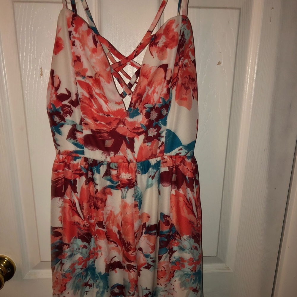 Super cute dress !